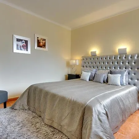 Willa Gale Sleeps 8 Pool Air Con Wifi Patroves