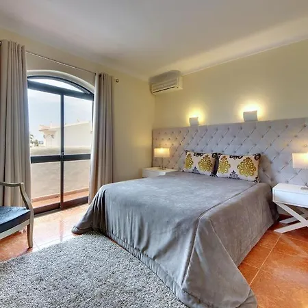 Gale Sleeps 8 Pool Air Con Wifi Patroves