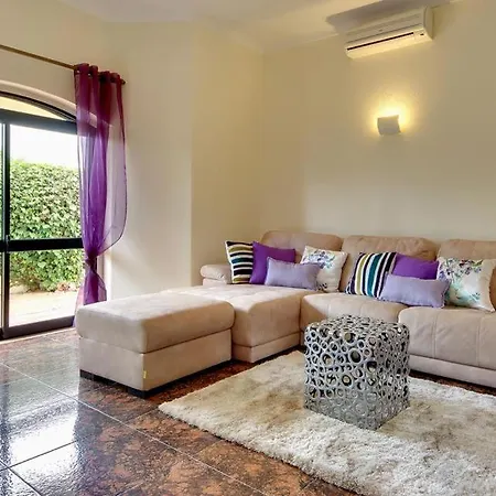 Villa Gale Sleeps 8 Pool Air Con Wifi Patroves